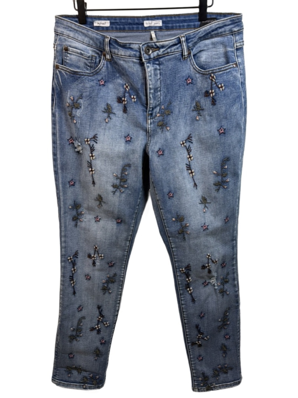 Tribal Embroidered Blue boyfriend Jeans - Women's
